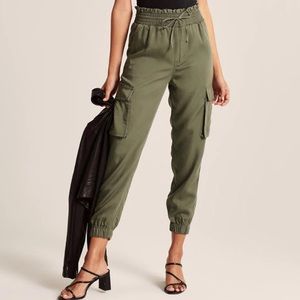 Abercrombie and Fitch Green cargo jogger